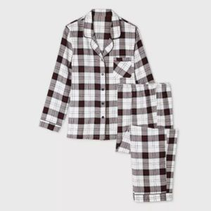 Women’s Plaid Pajama Set